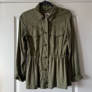 Gap military green button down fabric utility jacket